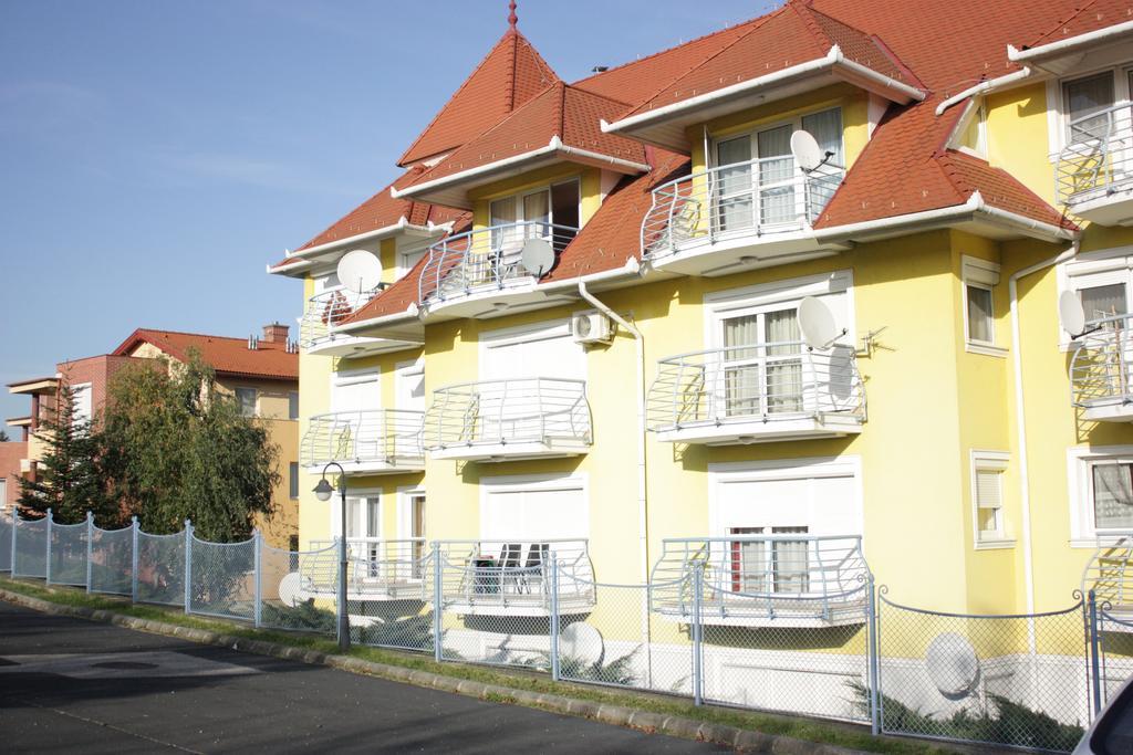 Lila Apartman Hévíz Esterno foto